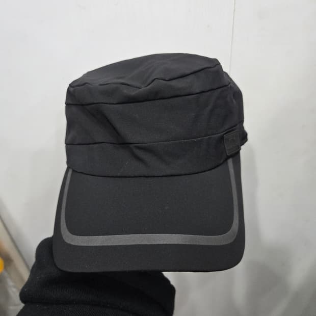 M(58)사이즈 )) EiDER 아이더 올블랙 볼캡 모자~