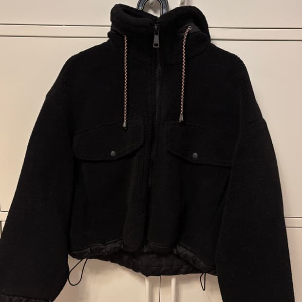 자라 뽀글이 크롭 퍼자켓