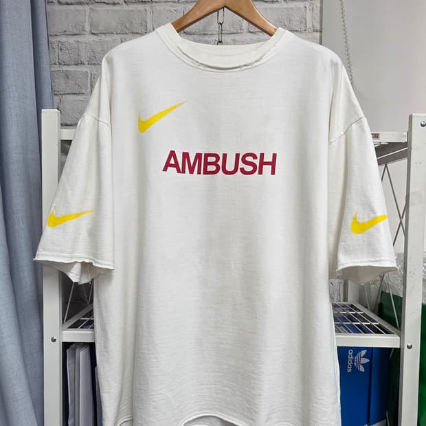 나이키 엠부쉬 남성 반팔티 M 오버핏 스우시 반팔티셔츠 MM90