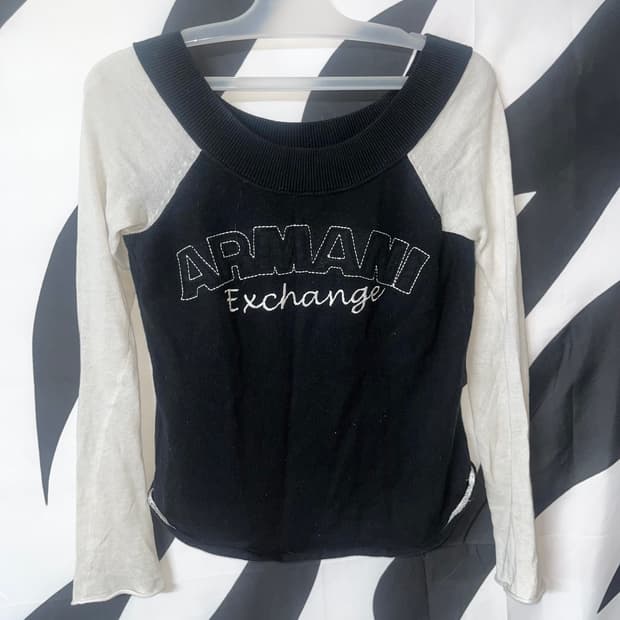 아르마니  익스체인지 니트