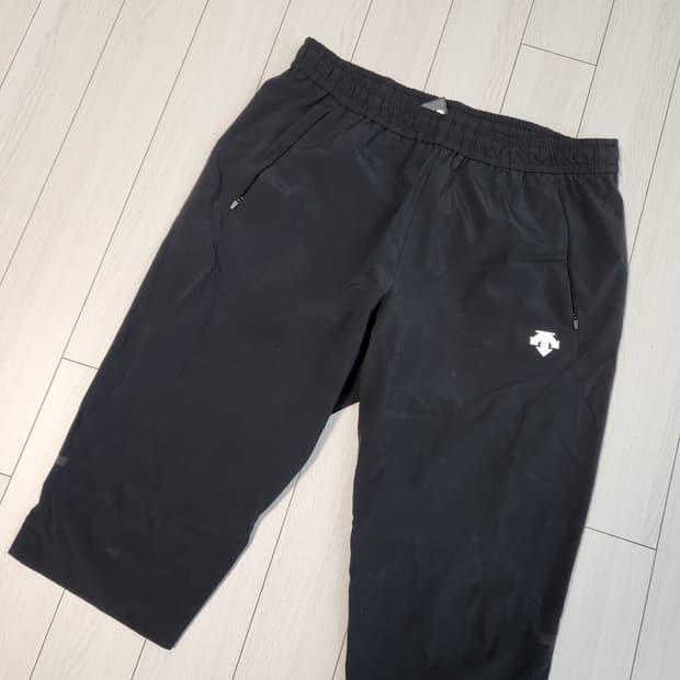 데상트 프리즈런 소닉에어 기능성 러닝 7부 팬츠 사이즈xl

여러 중고사