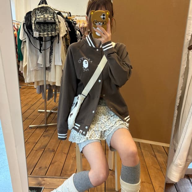 베이프 브라운 면바시티 자켓