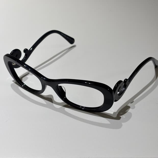 프라다 캣아이 바로크 안경