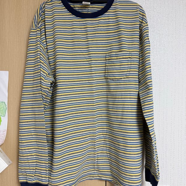 카키스 롱슬리브 팝니다.