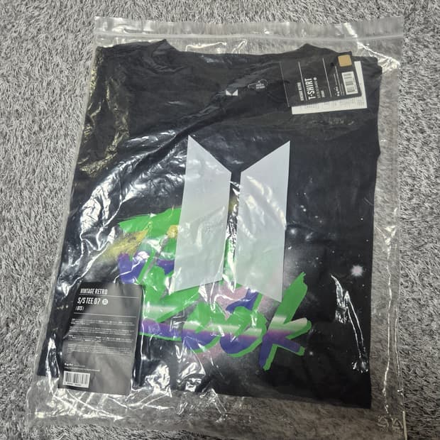 [새상품]BTS 정국 빈티지 레트로 반팔 티셔츠 XL