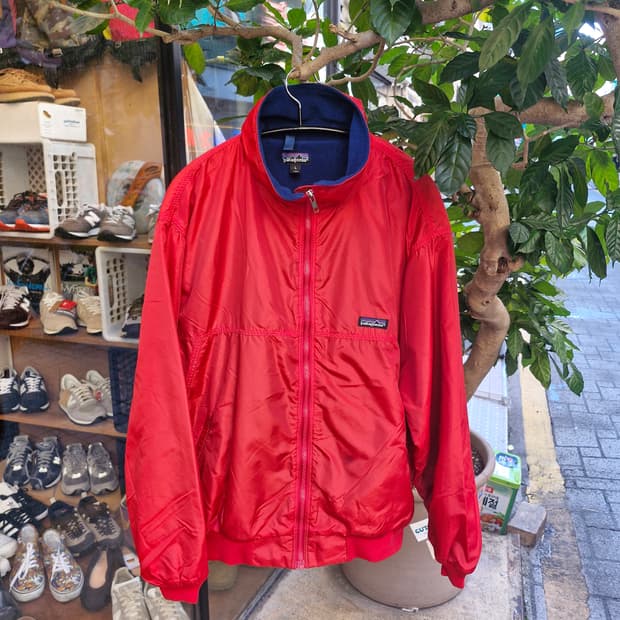 Z-248 파타고니아 쉘드 신칠라 봄버 웜업 자켓 