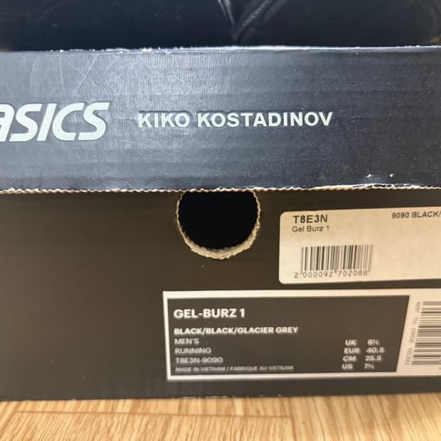 아식스 키코 젤버즈1 블랙 7.5(255) 판매합니다