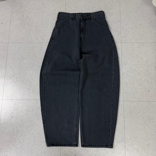 해칭룸 커브진 워시드 블랙