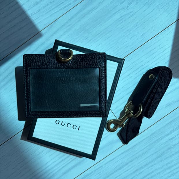 GUCCI 목걸이형 키드지갑 