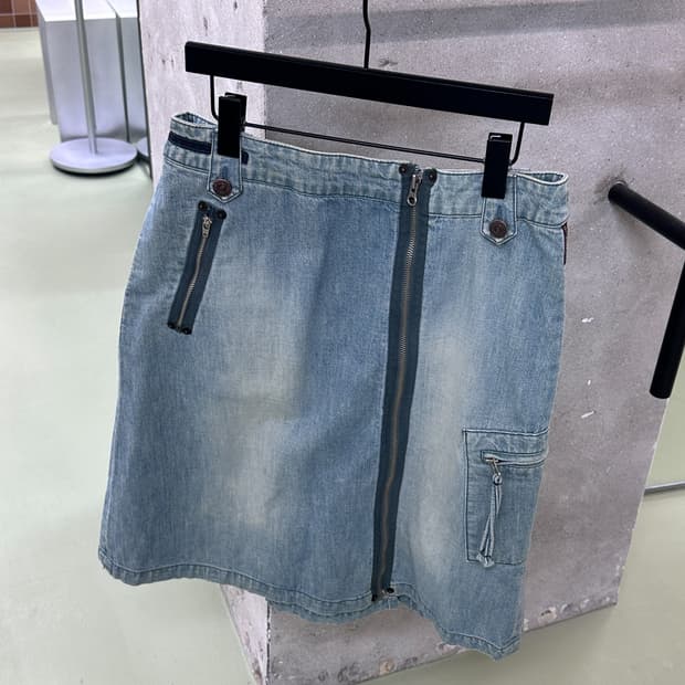 light denim side zip midi skirt