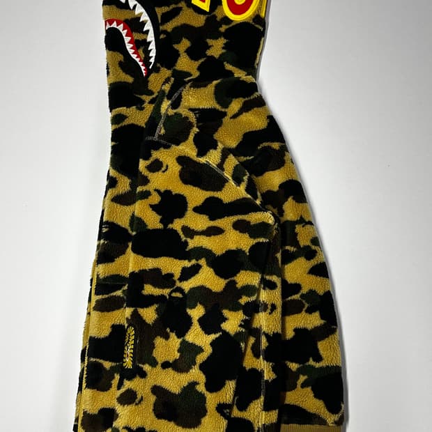 베이프 샤크 후드 플리스 카모