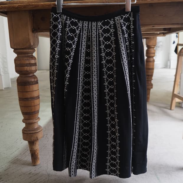 AMACA embroidery skirt