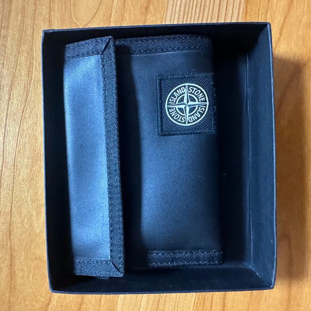 스톤아일랜드 지갑