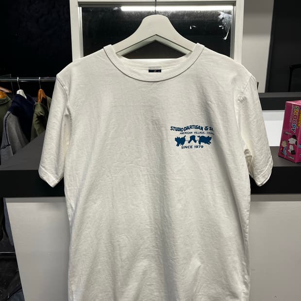 스튜디오다치산 반팔티