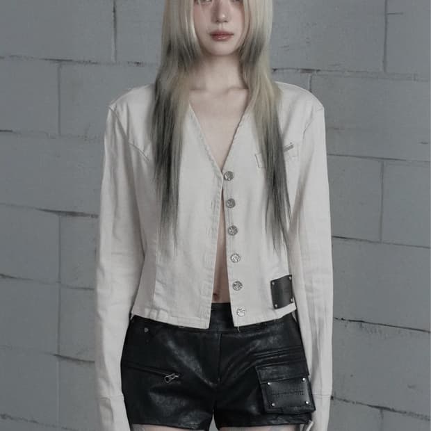 에트오소메 크롭 자켓 셔츠 베이지 팝니다