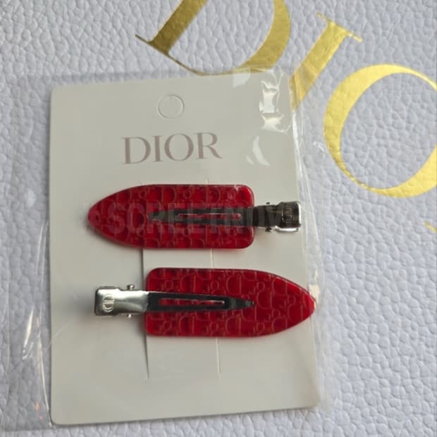 디올뷰티 헤어클립 레드 세트 (2ps)