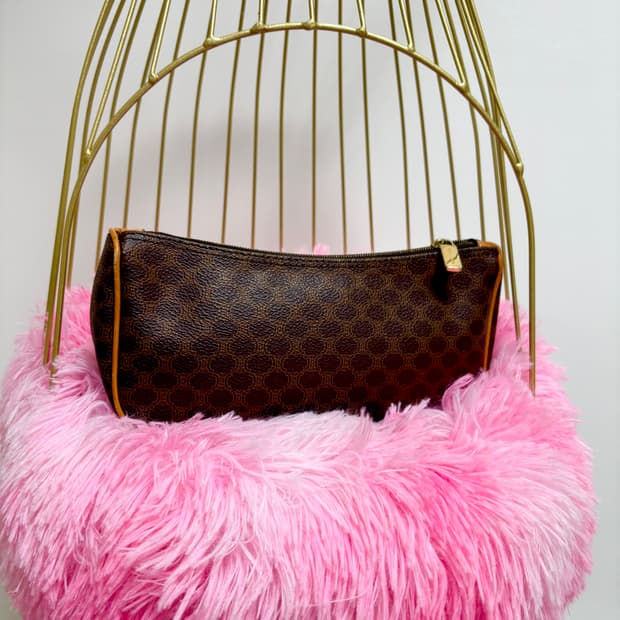 정품.셀린느 파우치 백.