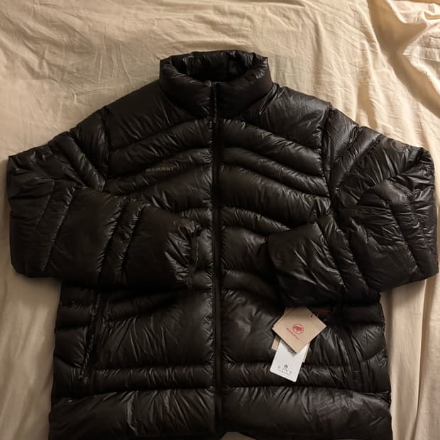 [새제품] 마무트 루프틱 경량구스다운 브라운 XXL