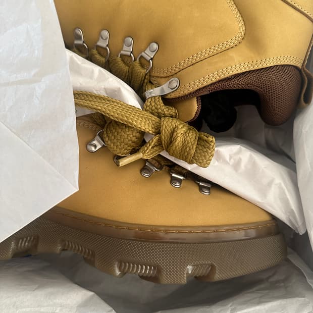 [40]버버리 트랙 부츠