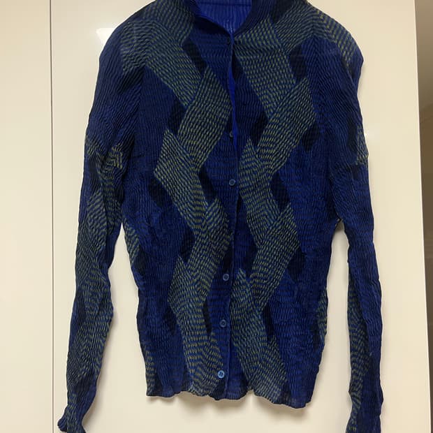 착용컷O Isseymiyake reversible 2waycardigan