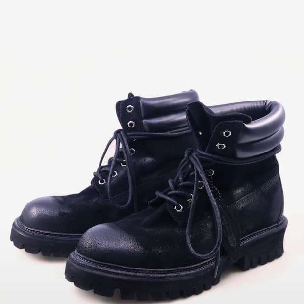 야세 코만도솔 블랙 부츠