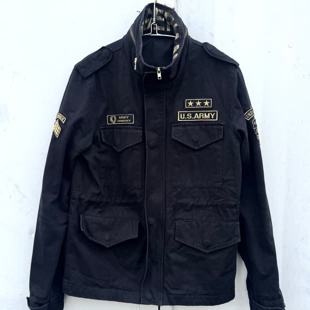 블랙 패치 필드 자켓