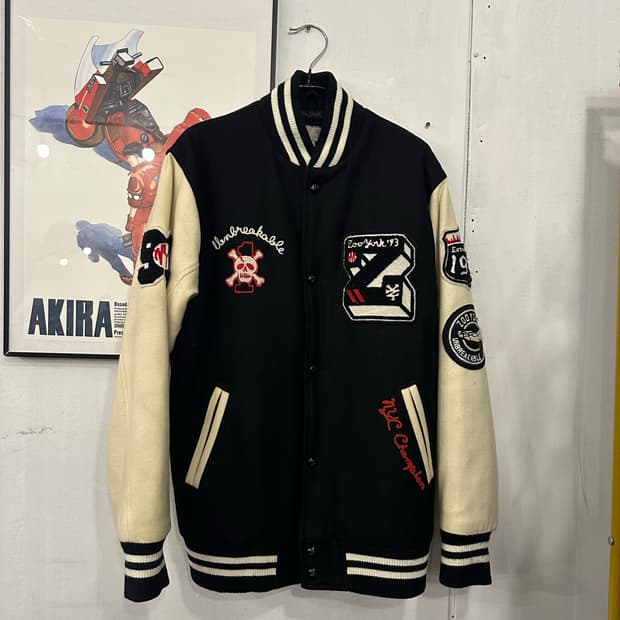 M)Zooyork 바시티자켓