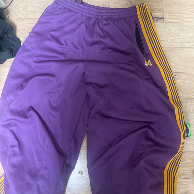 니들스 hd트랙팬츠 L사이즈팔아요