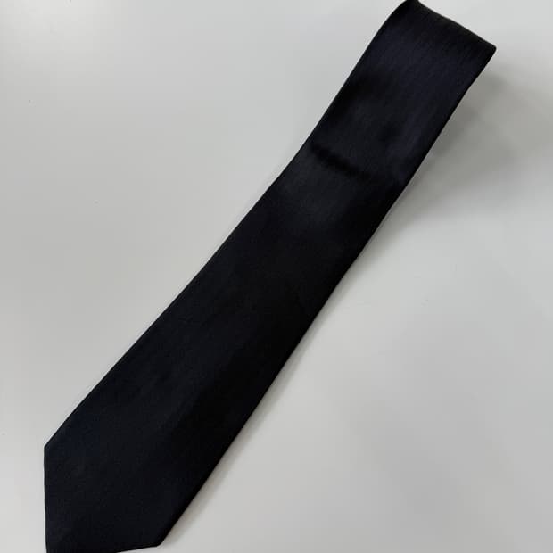 블랙 패턴 실크 넥타이 8cm