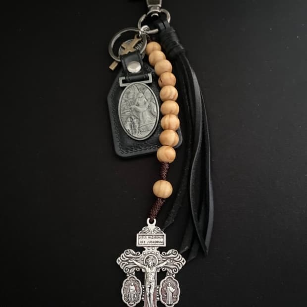 빈티지 크루시픽스 키체인