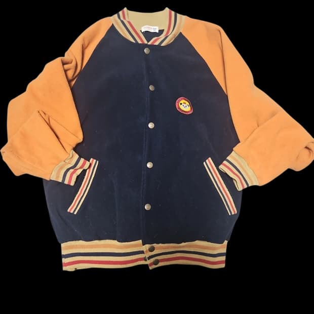 CHEEKYLIBERI 브랜드의 귀여운 야구 점퍼