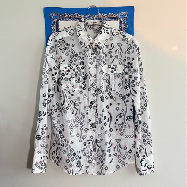 TORY BURCH 에스닉 기하학 패턴 견장 셔츠 