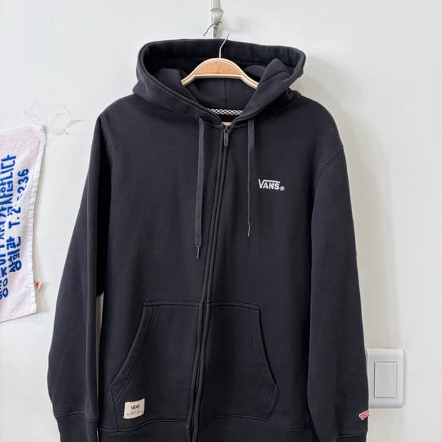 42. 반스 후드집업