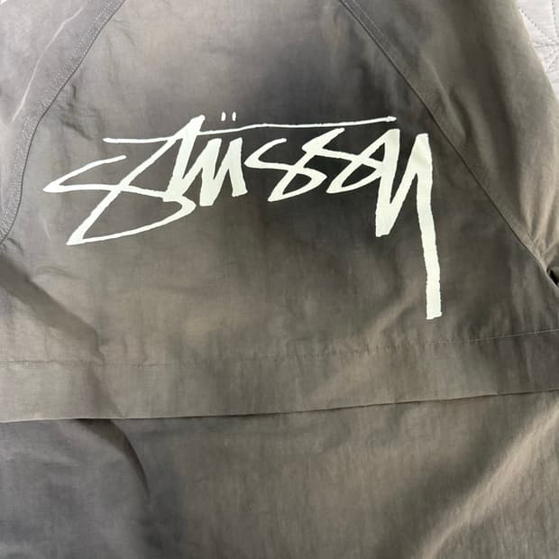 스투시 웨이브 다이 비치 쉘 자켓 판매합니다