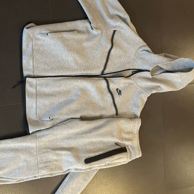 나이키 테크 플리스 상·하 세트