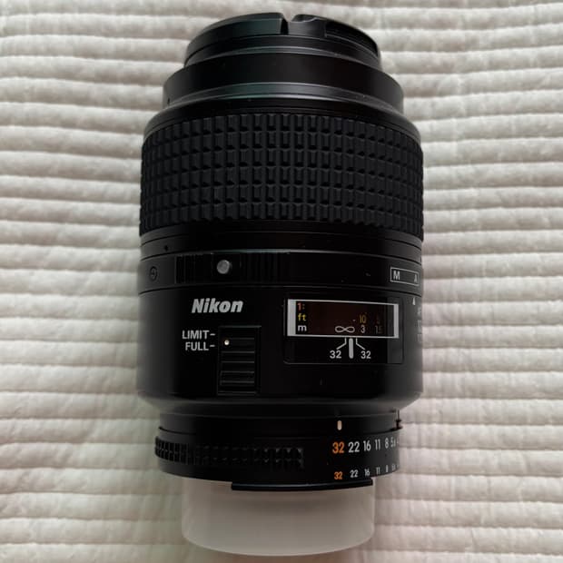 니콘 AF Micro NIKKOR 105mm