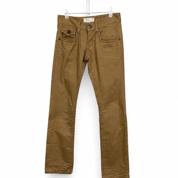 Lolita Jeans 카멜 포켓 디테일 팬츠
