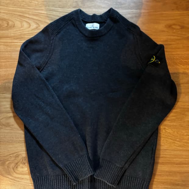 스톤아일랜드 다크 그레이 니트