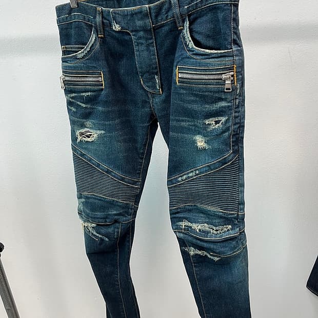 32) 발망 디스 바이커진 