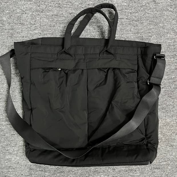 유니클로c 크로스백