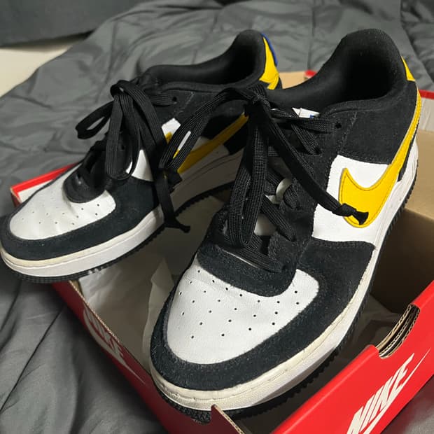 나이키 애슬래틱 클럽 250