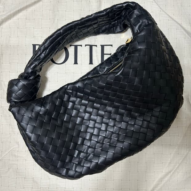 Bottega Veneta Jodi Classic