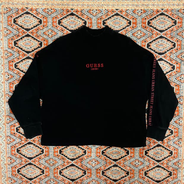 게스 스펠로고 블랙 오버핏 맨투맨 여성FREE