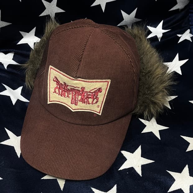 리바이스 레드탭 코듀로이 트루퍼 이어플랩 캡