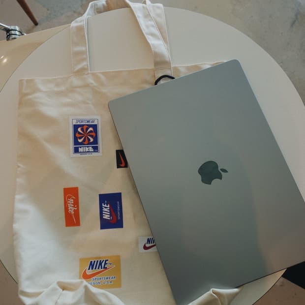 나이키 레트로 로고 일본판 캔버스 토트백 새제품입니다