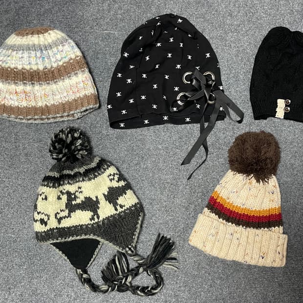 비니 (착샷 O) #모리걸 #아일렛 #노르딕 #뜨개 #단추 #레이스