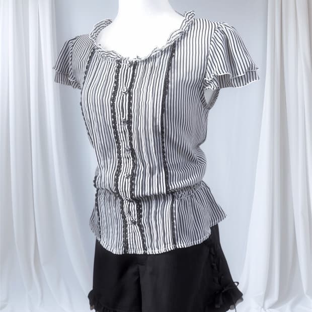 ruffle sleeve striped top