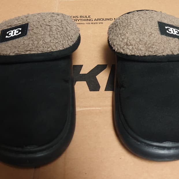 양털 패딩 슬리퍼 블랙 (245)