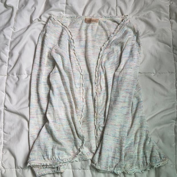 Marled ruffle-trim V-neck cardigan