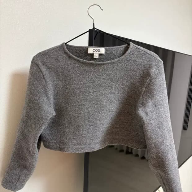 COS 코스 크롭 니트 그레이